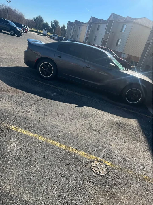 2016 Dodge Charger 7th Gen - Image 5 of 10