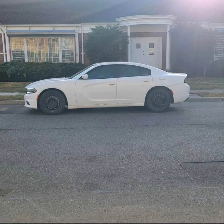 2016 Dodge Charger 7th Gen - Image 3 of 9