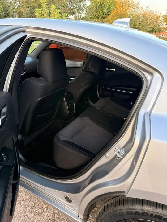 2016 Dodge Charger 7th Gen - Image 6 of 11