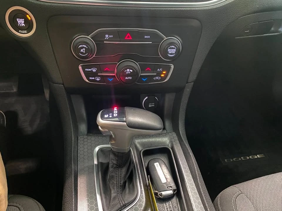 2016 Dodge Charger 7th Gen - Image 12 of 19
