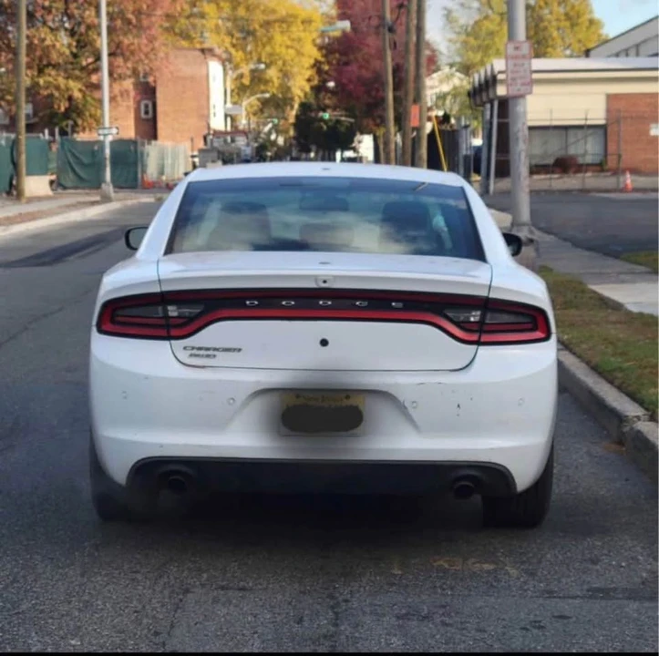 2016 Dodge Charger 7th Gen - Image 2 of 9