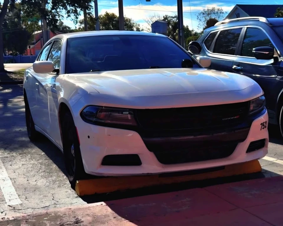 2016 Dodge Charger 7th Gen - Image 3 of 5