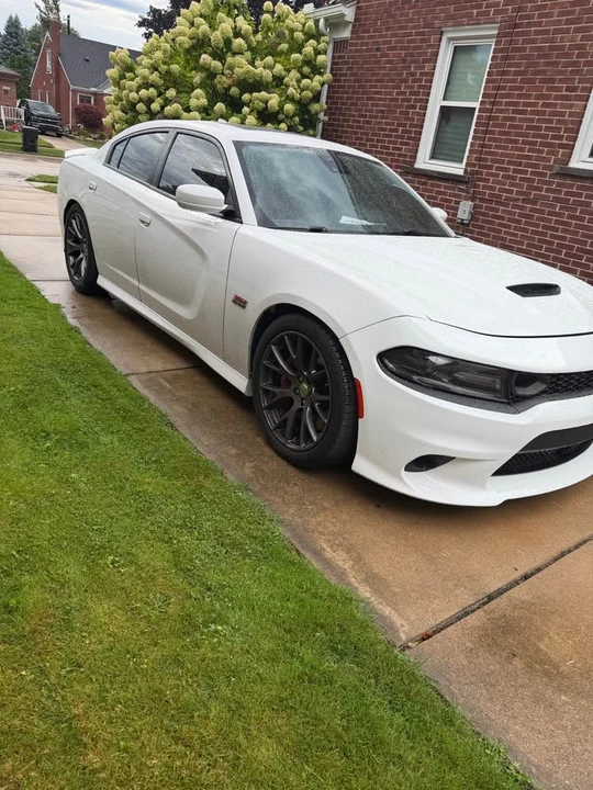 2016 Dodge Charger 7th Gen - Image 2 of 8