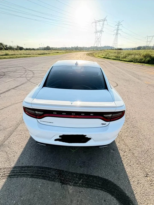 2016 Dodge Charger 7th Gen - Image 4 of 8