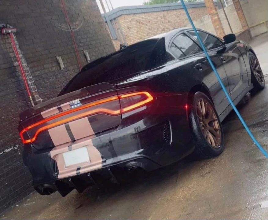 2016 Dodge Charger 7th Gen - Image 2 of 3