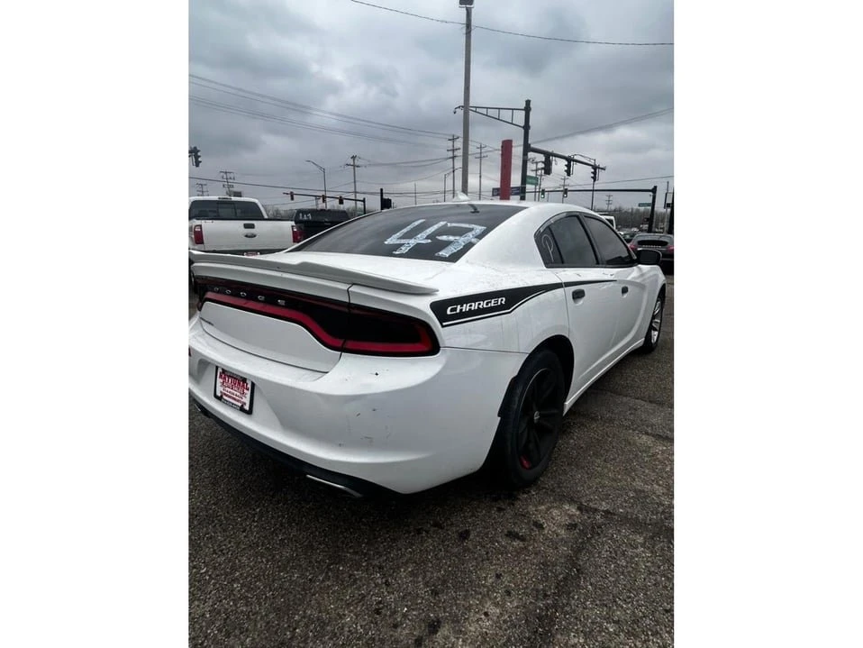 2016 Dodge Charger 7th Gen - Image 5 of 15