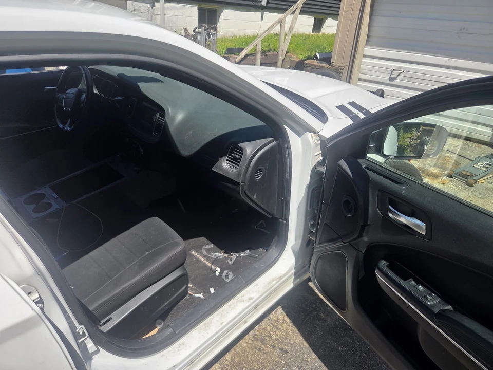 2016 Dodge Charger 7th Gen - Image 11 of 19
