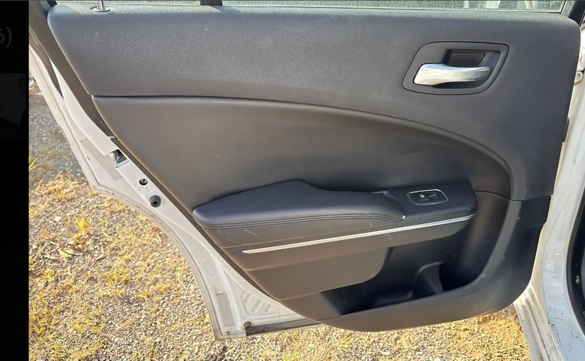 2016 Dodge Charger 7th Gen - Image 14 of 19