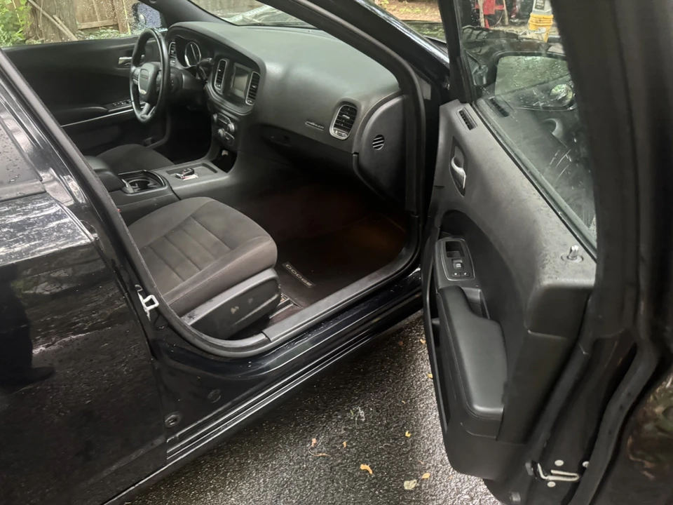 2016 Dodge Charger 7th Gen - Image 2 of 10