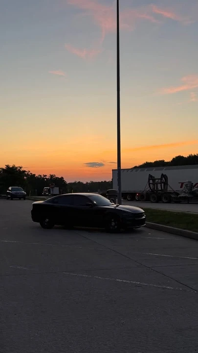 2016 Dodge Charger 7th Gen - Image 3 of 4