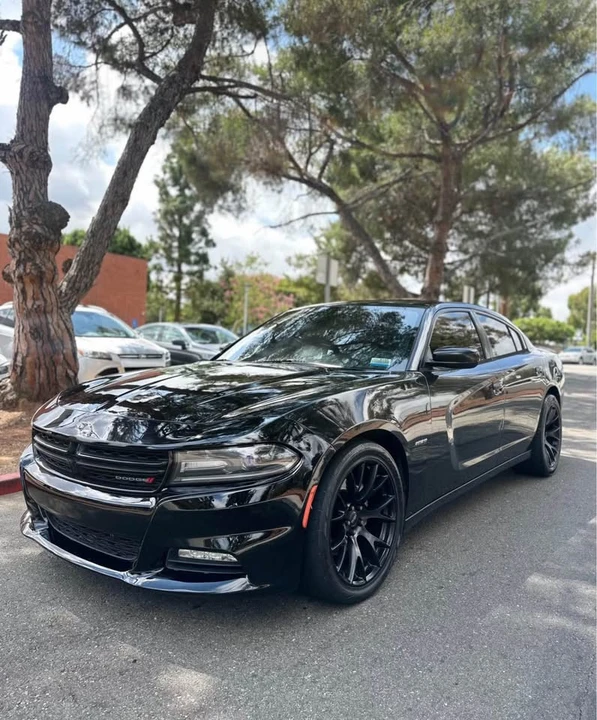 2016 Dodge Charger 7th Gen - Image 2 of 13