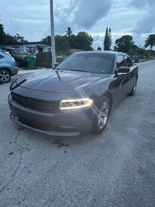 2016 Dodge Charger 7th Gen - Image 2 of 11