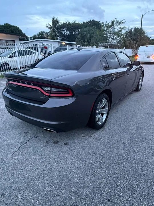 2016 Dodge Charger 7th Gen - Image 4 of 11