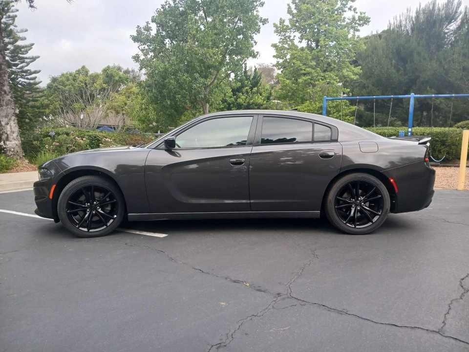 2016 Dodge Charger 7th Gen - Image 5 of 11