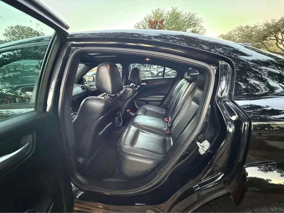 2016 Dodge Charger 7th Gen - Image 9 of 11