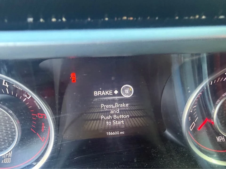 2016 Dodge Charger 7th Gen - Image 9 of 15