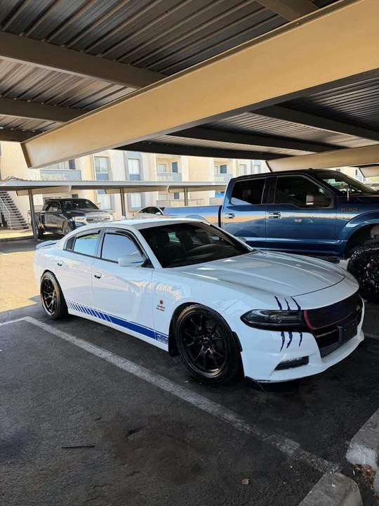 2016 Dodge Charger 7th Gen - Image 2 of 5