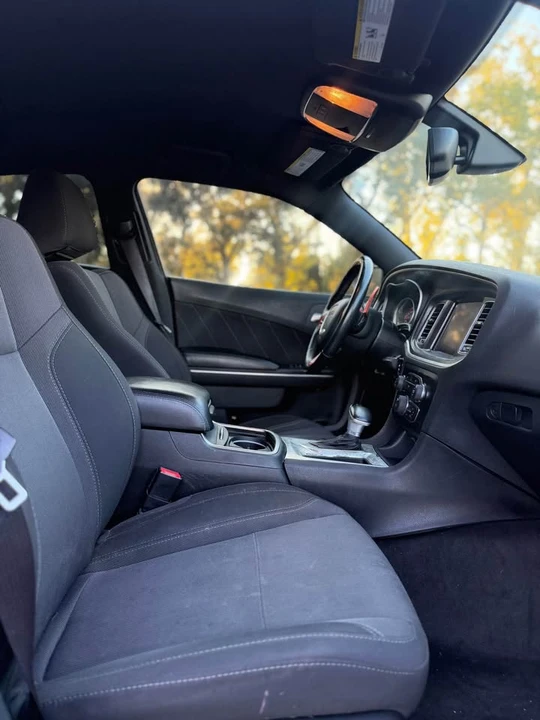 2016 Dodge Charger 7th Gen - Image 9 of 13