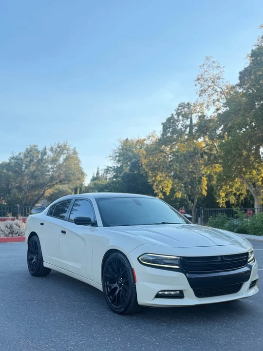 2016 Dodge Charger 7th Gen - Image 3 of 13