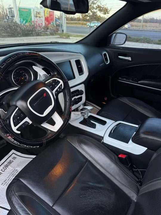 2016 Dodge Charger 7th Gen - Image 10 of 20