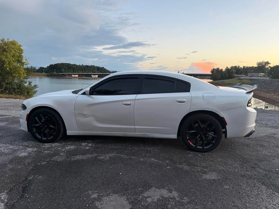 2016 Dodge Charger 7th Gen - Image 10 of 11