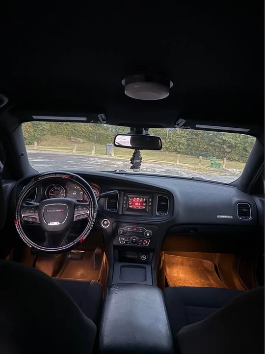 2016 Dodge Charger 7th Gen - Image 5 of 11