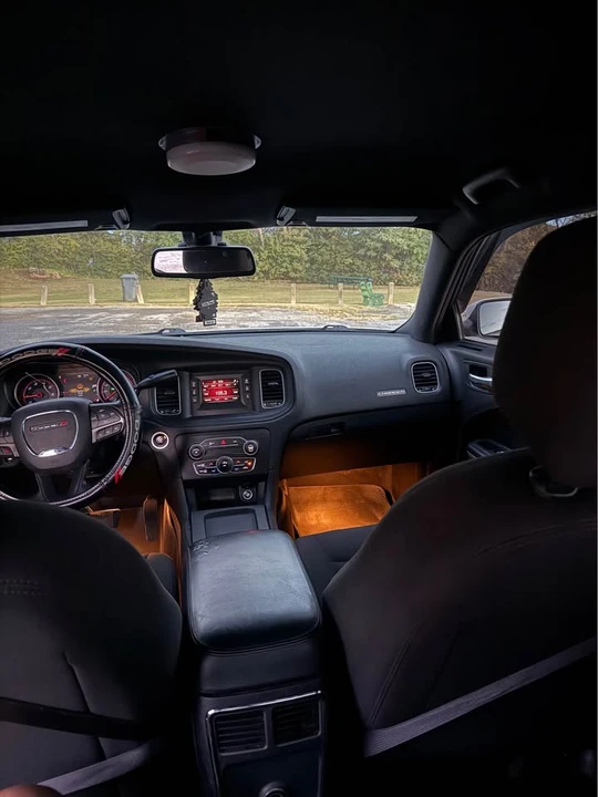 2016 Dodge Charger 7th Gen - Image 4 of 11