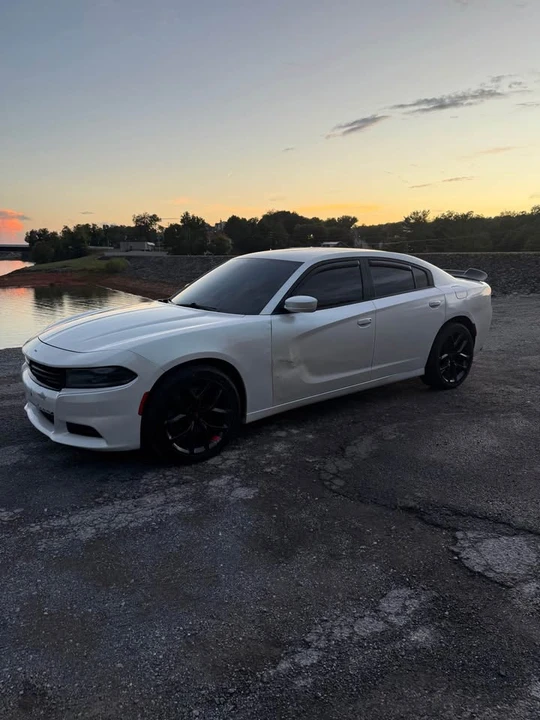 2016 Dodge Charger 7th Gen - Image 2 of 11