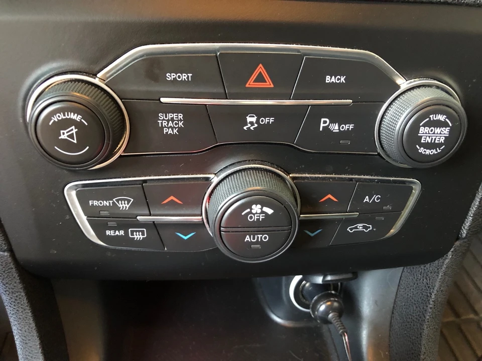 2016 Dodge Charger SRT & 392 7th Gen - Image 24 of 31