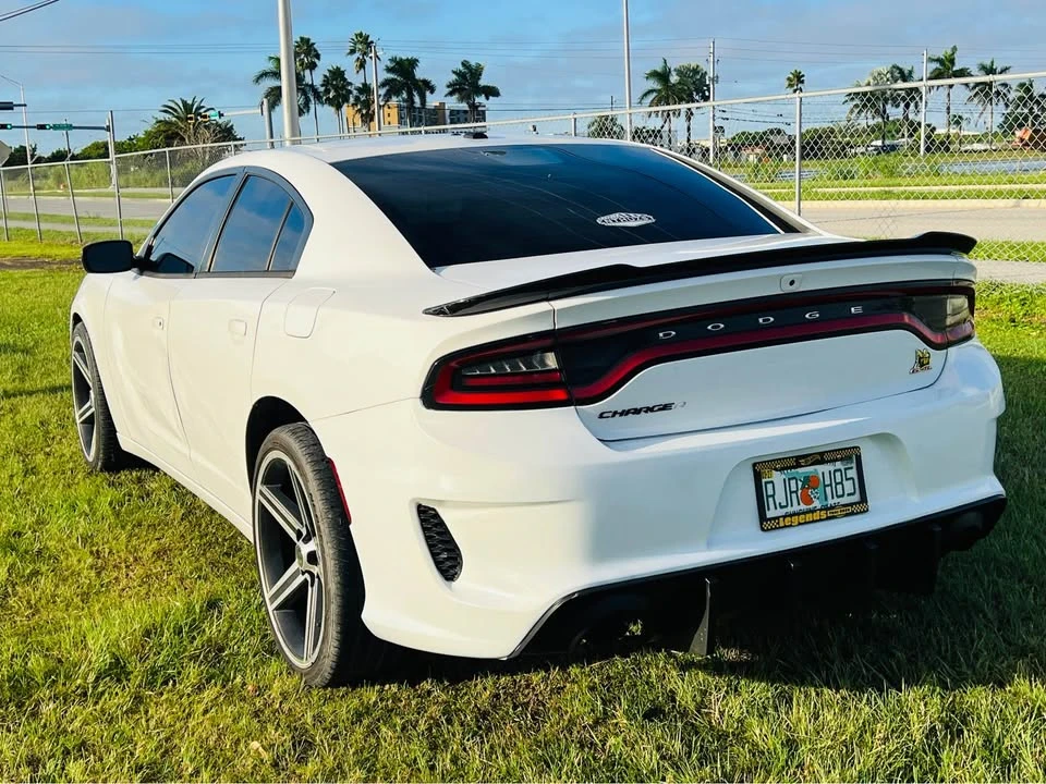 2016 Dodge Charger SRT & 392 7th Gen - Image 4 of 7