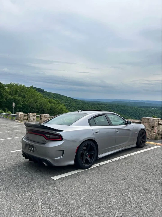 2016 Dodge Charger SRT & 392 7th Gen - Image 4 of 5