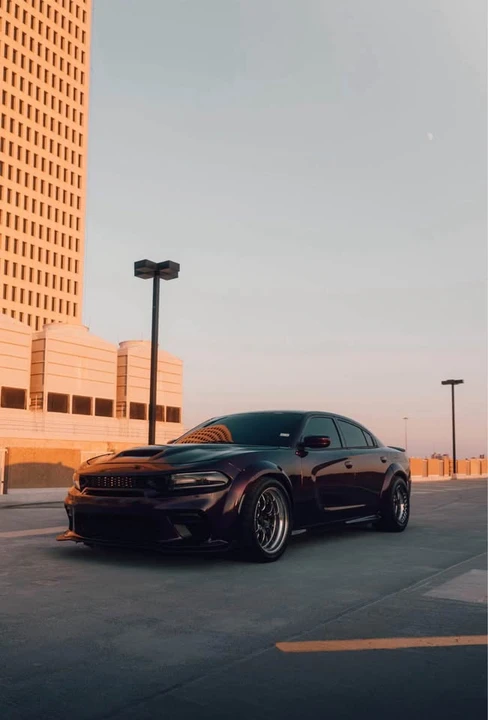 2016 Dodge Charger SRT & 392 7th Gen - Image 4 of 15