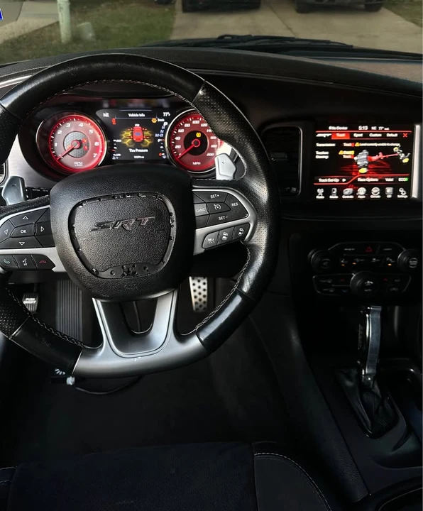 2016 Dodge Charger SRT & 392 7th Gen - Image 14 of 15