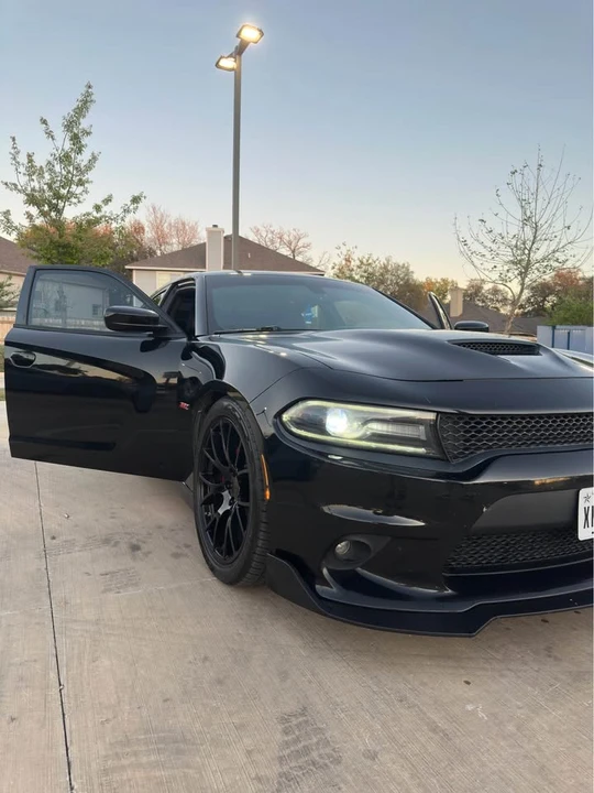 2016 Dodge Charger SRT & 392 7th Gen - Image 2 of 11
