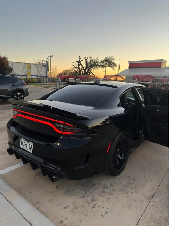 2016 Dodge Charger SRT & 392 7th Gen - Image 7 of 11