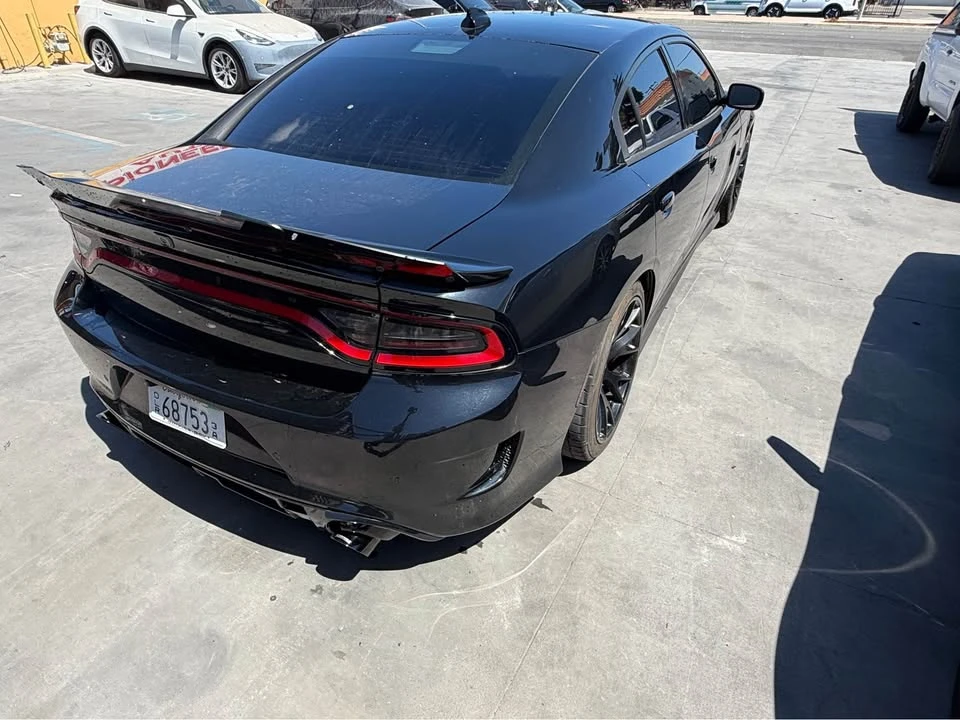 2016 Dodge Charger SRT & 392 7th Gen - Image 6 of 8