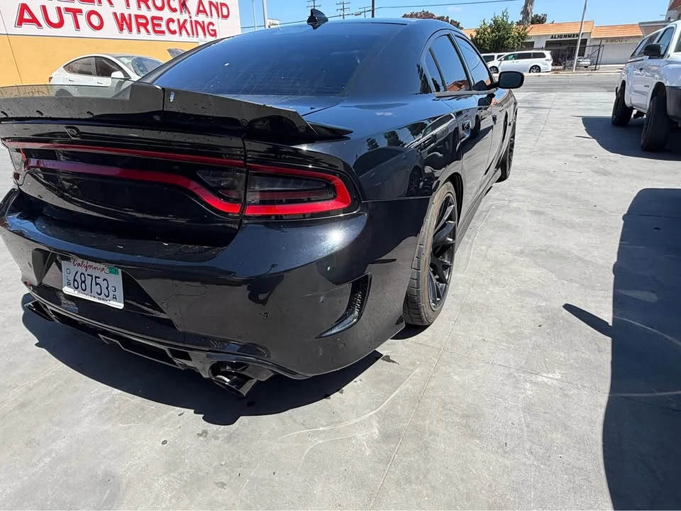 2016 Dodge Charger SRT & 392 7th Gen - Image 5 of 8