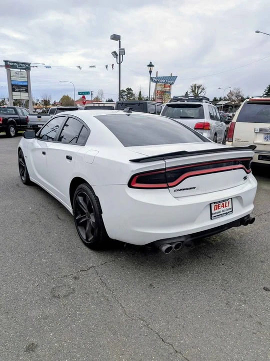2016 Dodge Charger 7th Gen - Image 5 of 6