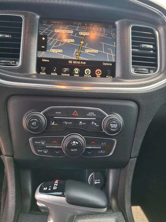 2016 Dodge Charger 7th Gen - Image 15 of 17