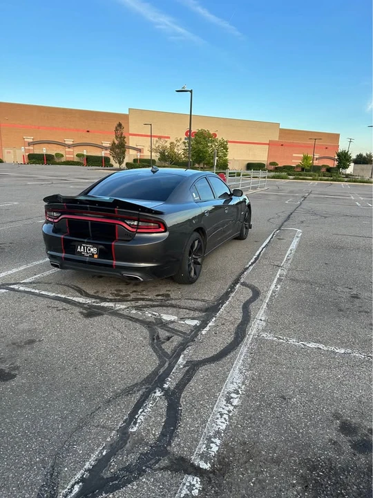2016 Dodge Charger 7th Gen - Image 5 of 11