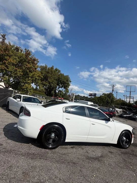 2016 Dodge Charger 7th Gen - Image 2 of 12