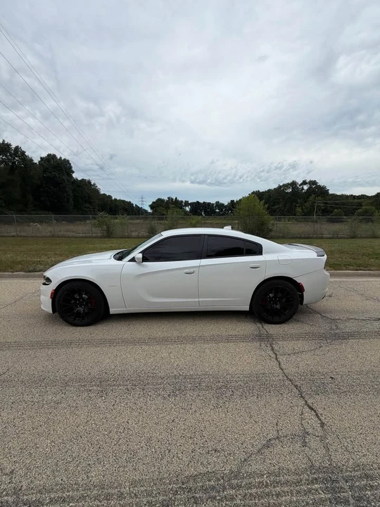 2016 Dodge Charger 7th Gen - Image 4 of 12