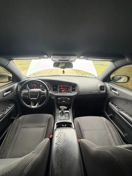 2016 Dodge Charger 7th Gen - Image 9 of 12