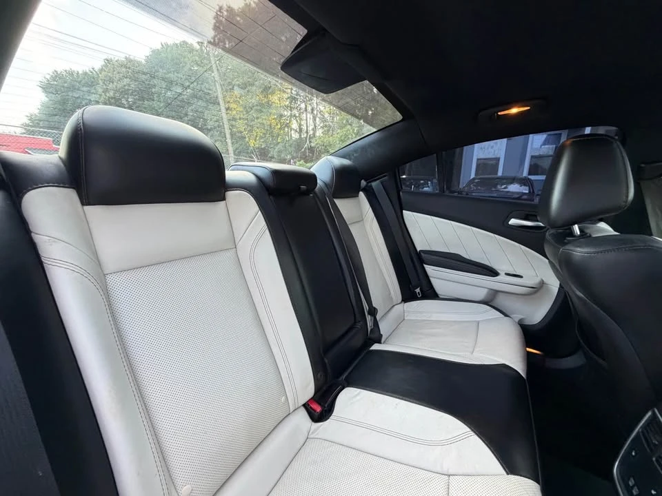 2016 Dodge Charger 7th Gen - Image 9 of 20