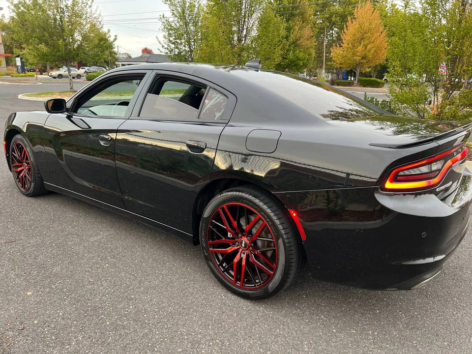 2016 Dodge Charger 7th Gen - Image 4 of 11
