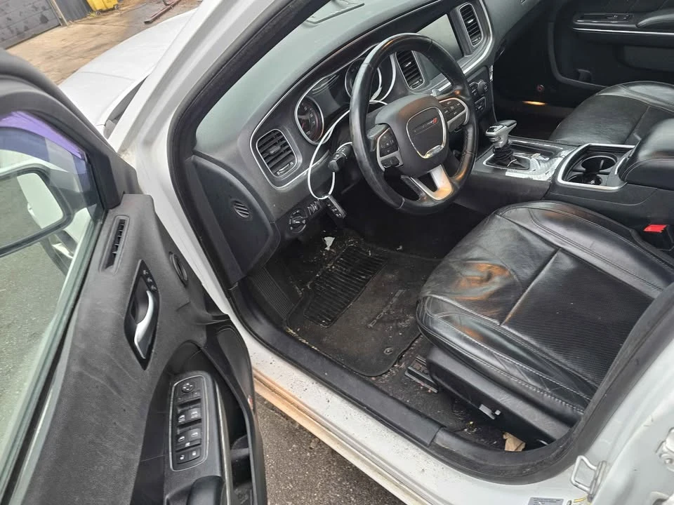 2016 Dodge Charger 7th Gen - Image 2 of 15