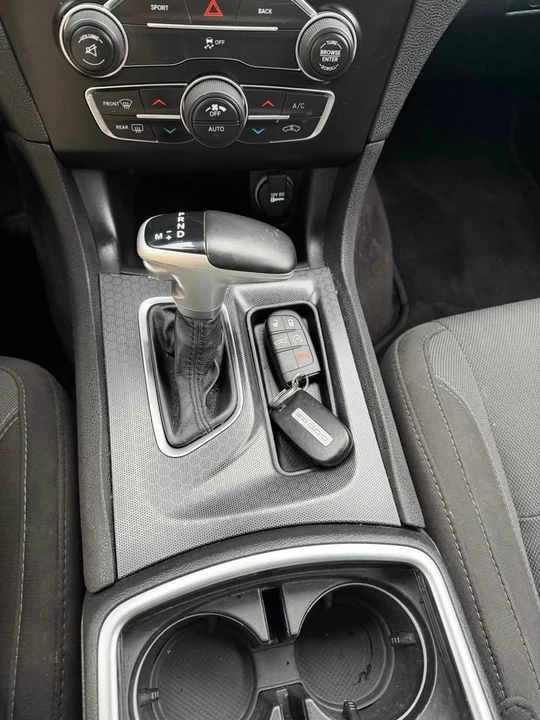 2016 Dodge Charger 7th Gen - Image 14 of 20