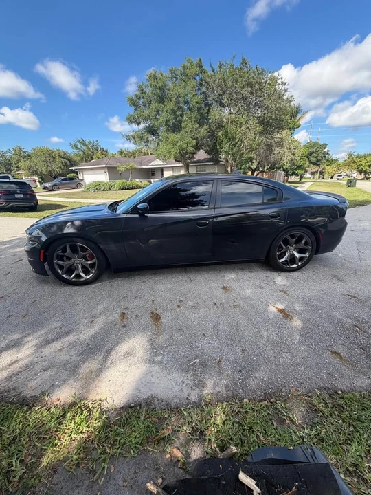 2016 Dodge Charger 7th Gen - Image 2 of 13