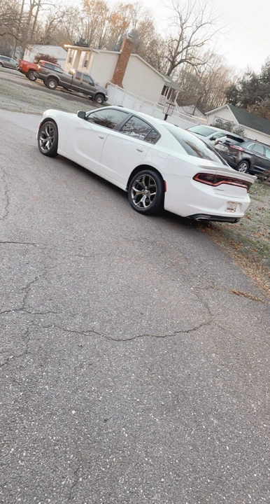 2016 Dodge Charger 7th Gen - Image 2 of 7