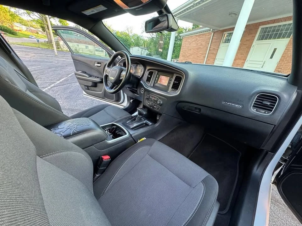 2016 Dodge Charger 7th Gen - Image 12 of 18